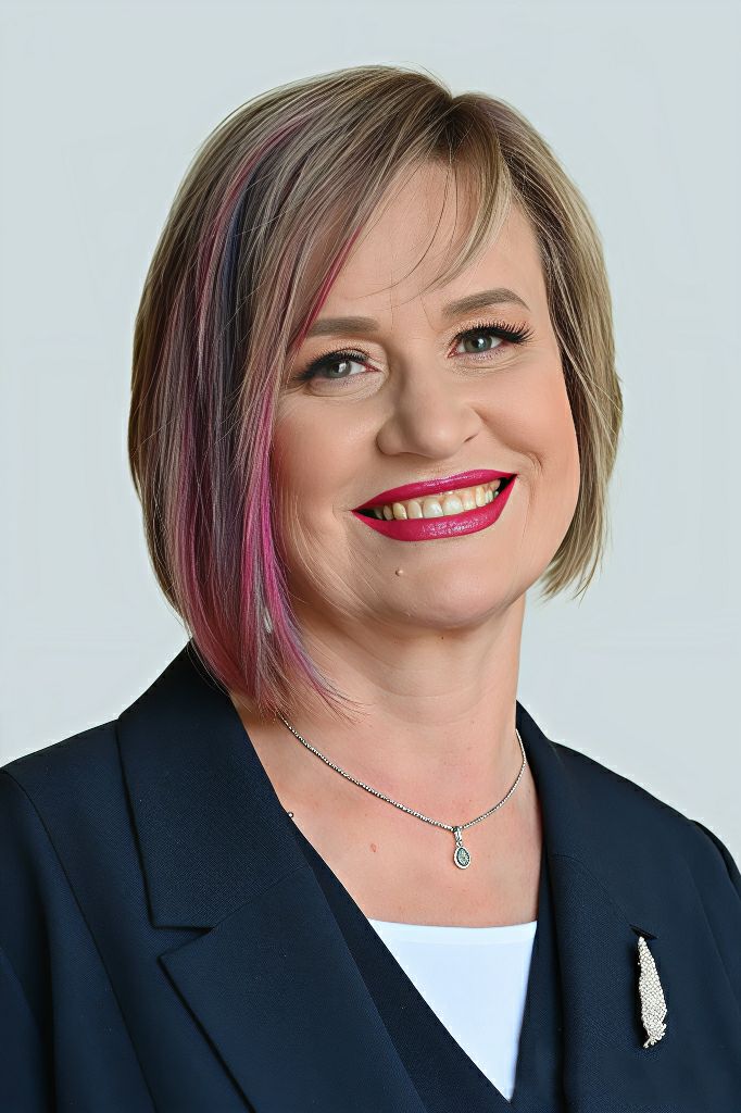 Начальник образовательного центра